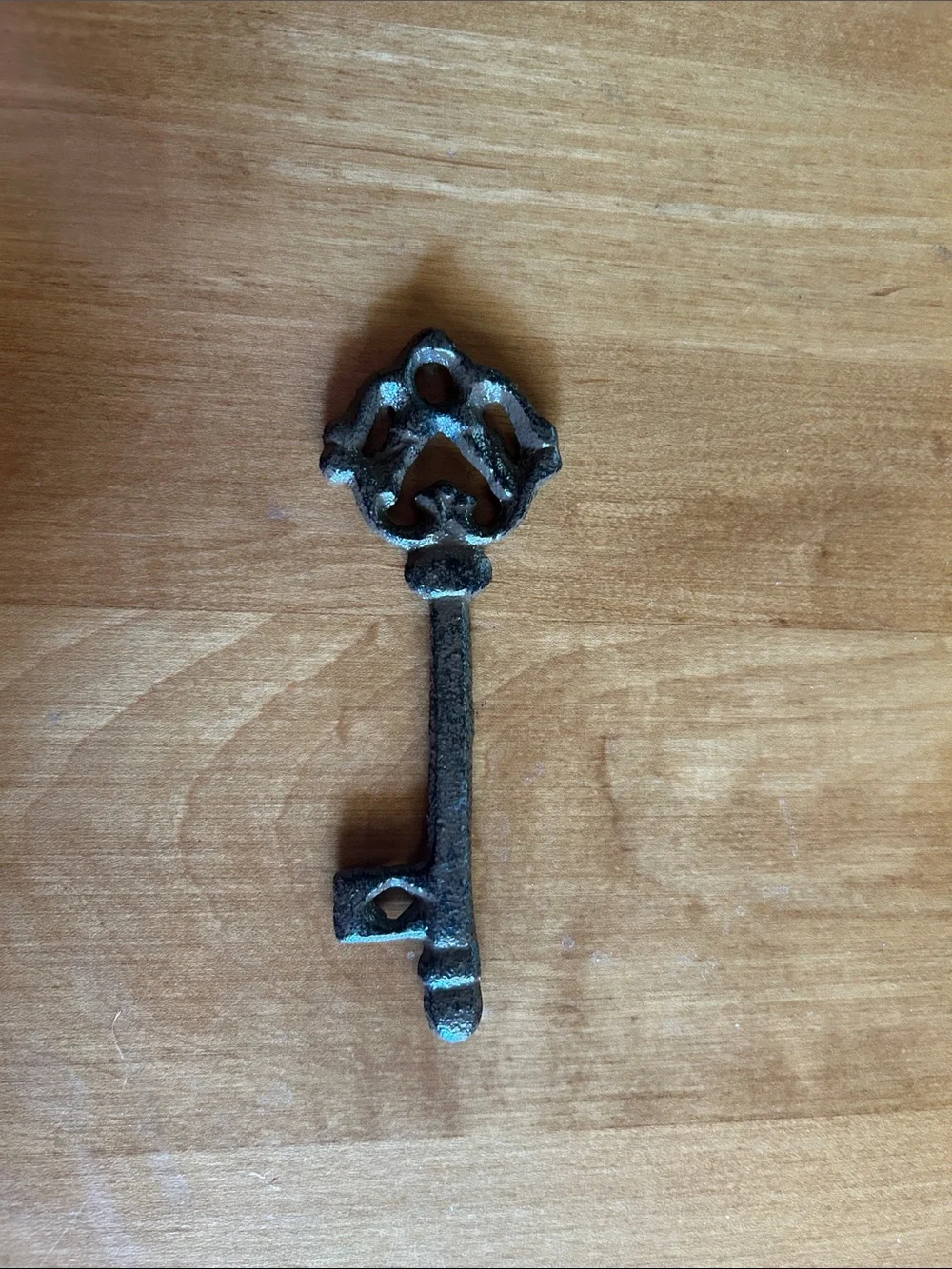 Decorative Cast Iron Key Wall Accent - Black